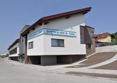 Zahnarztpraxis in Ungarn neben Sopron Plaza