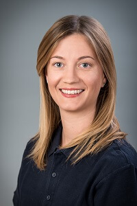 Dr. Alexandra Hernádi - Fachärztin für Zahn-, Mund- und Kieferheilkunde