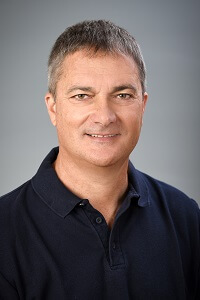 Dr. József Tóka - Zahnarzt, Implantologe
