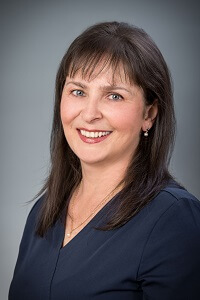 Dr. Márta Bóka - Zahnärztin Fachärztin für Zahn-, Mund- und Kieferheilkunde Fachärztin für Kieferorthopädie