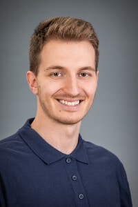 Dr. Váradi Levente